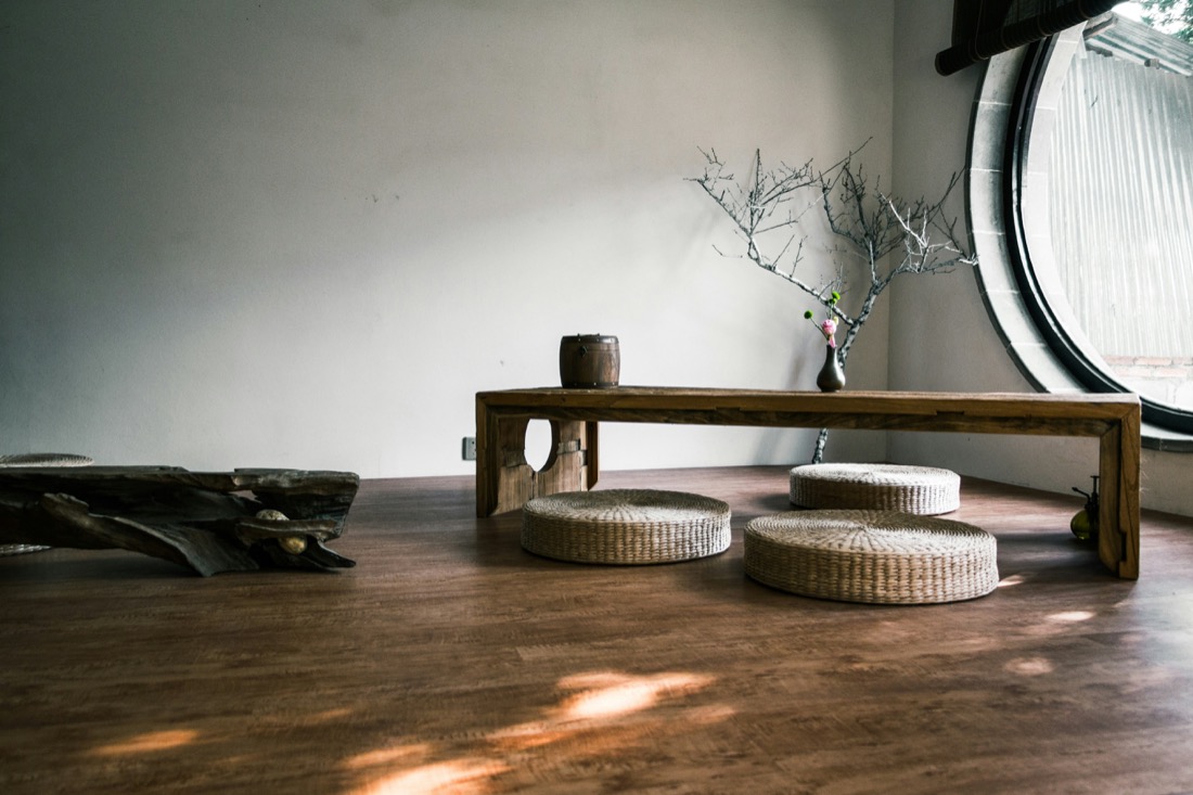A zen, minimal cozy room